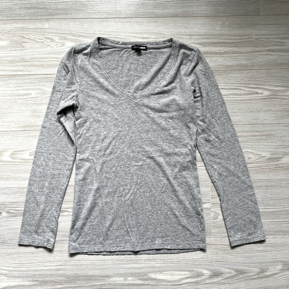 Fashion Nova grey long sleeve shirt